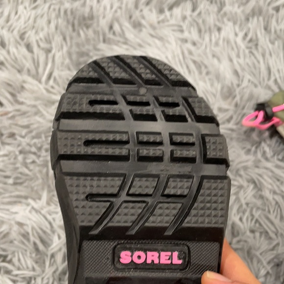 Sorel • Snow Flurry Velcro Winter Snow Boots Black Green Pink 6 Waterproof - Picture 4 of 5